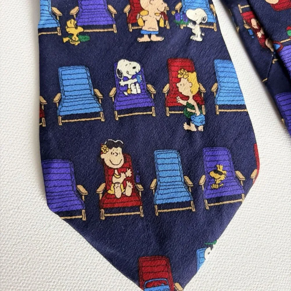 Peanuts Vintage 90’s Beach Day Dark Blue 100% Silk Necktie USA Made Snoopy Swim